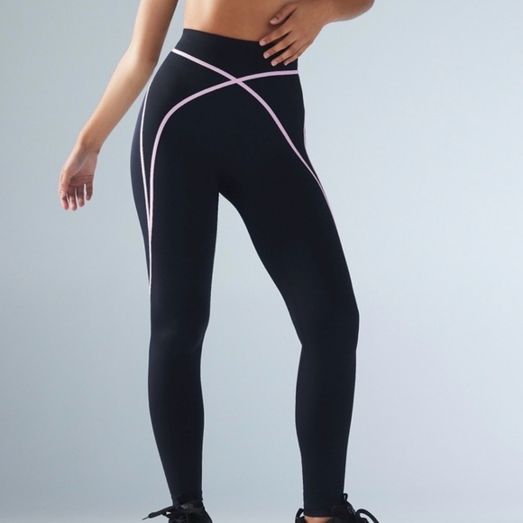Savage X Fenty Pants - Savage X Fenty Black and Pink Leggings